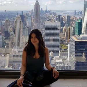 Meet your Posher, Alejandra